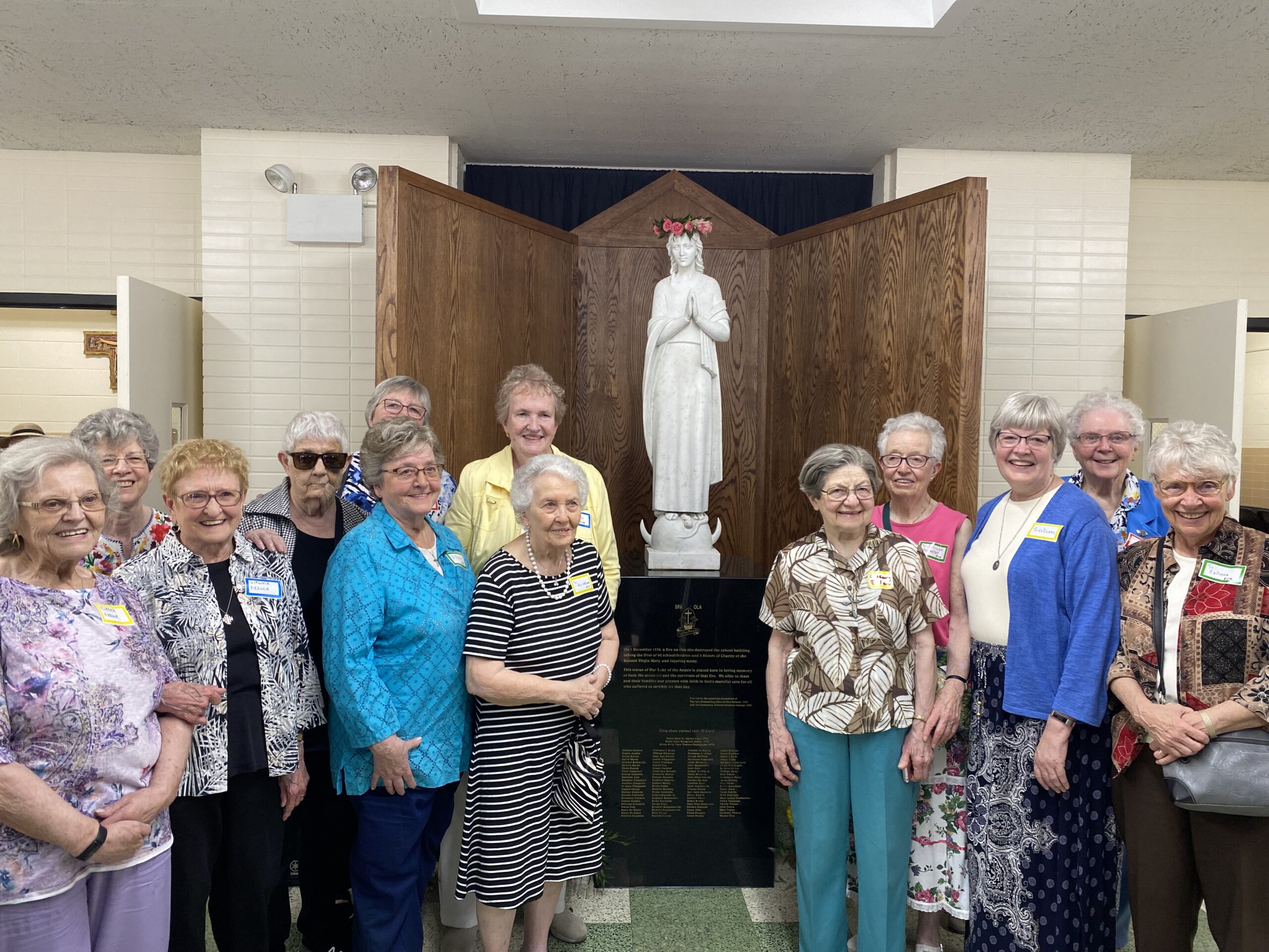 Sisters of Carmel: Information about the angels